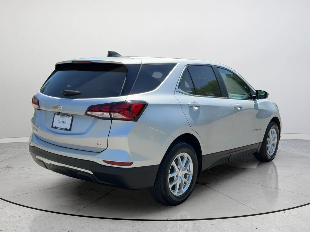 Used 2022 Silver Chevrolet LT image 7