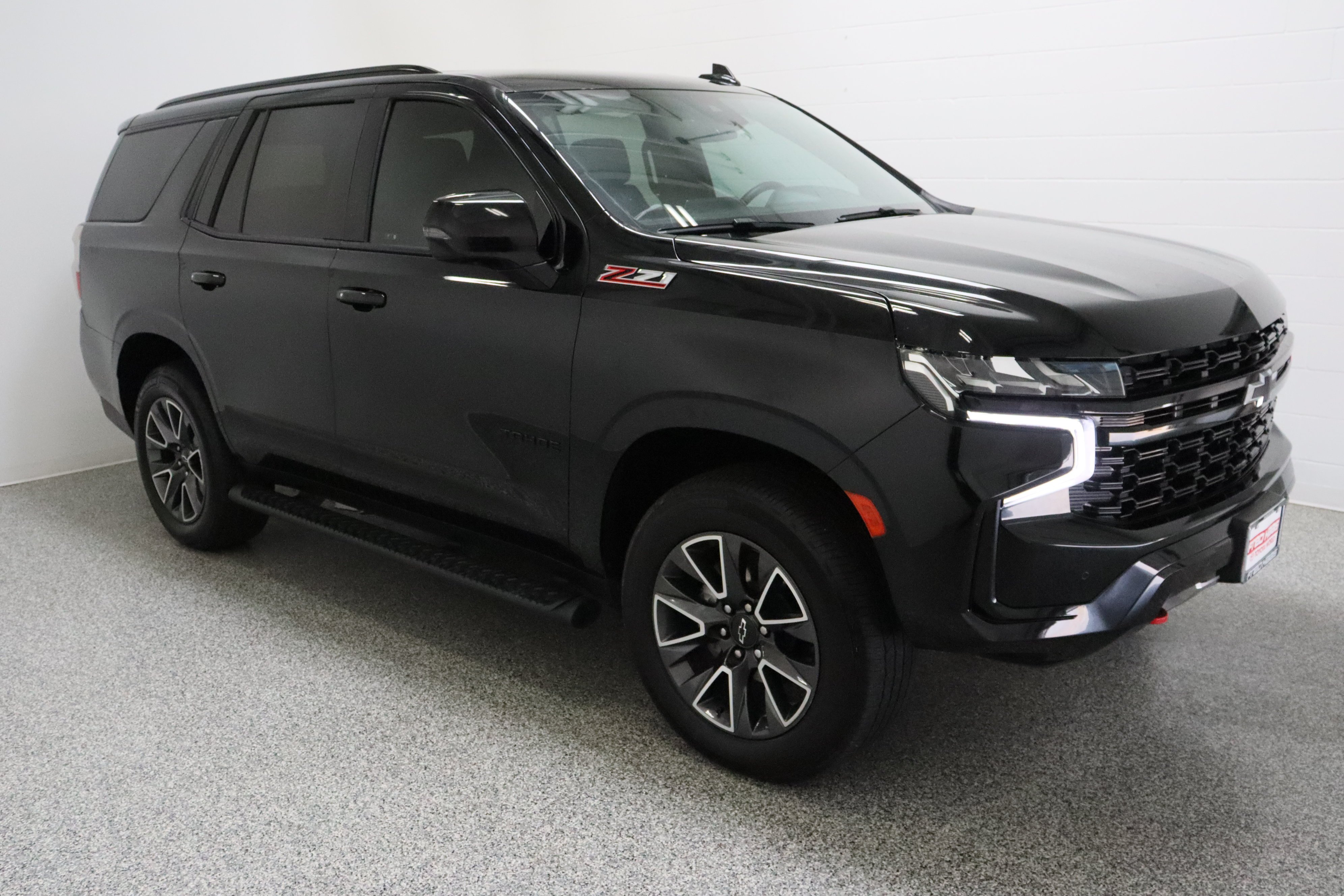Used 2024 Black Chevrolet Z71 5.3L image 4