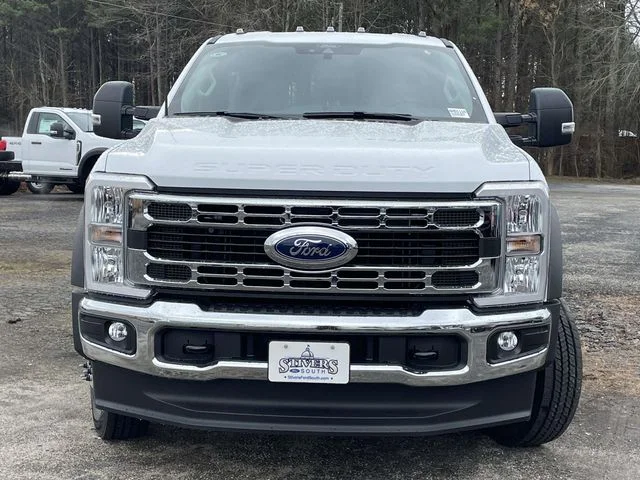 New 2026 Oxford White Ford F-450® XL image 23