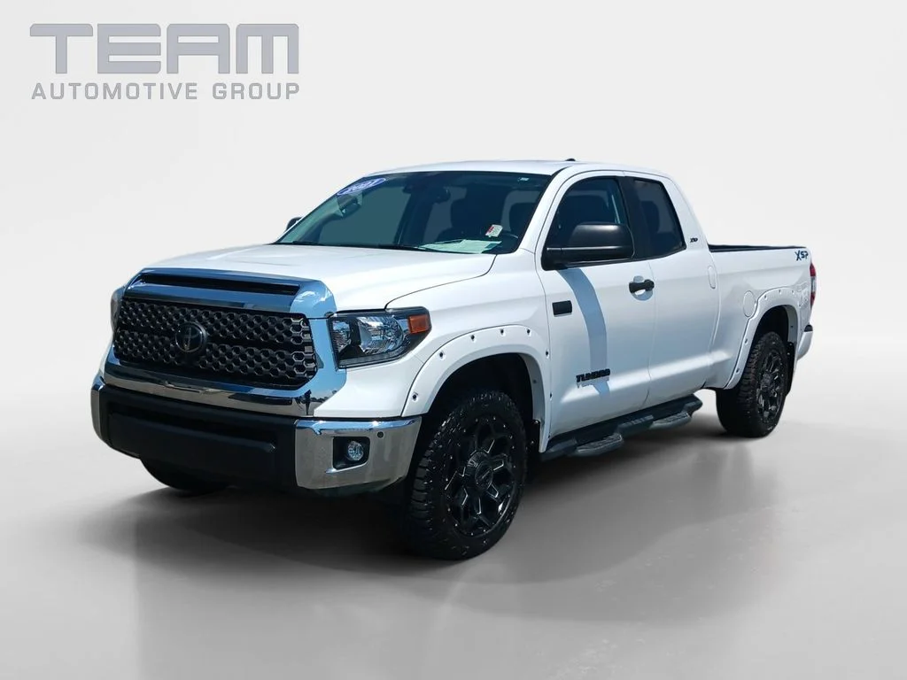 Used 2021 White Toyota SR5 image 3