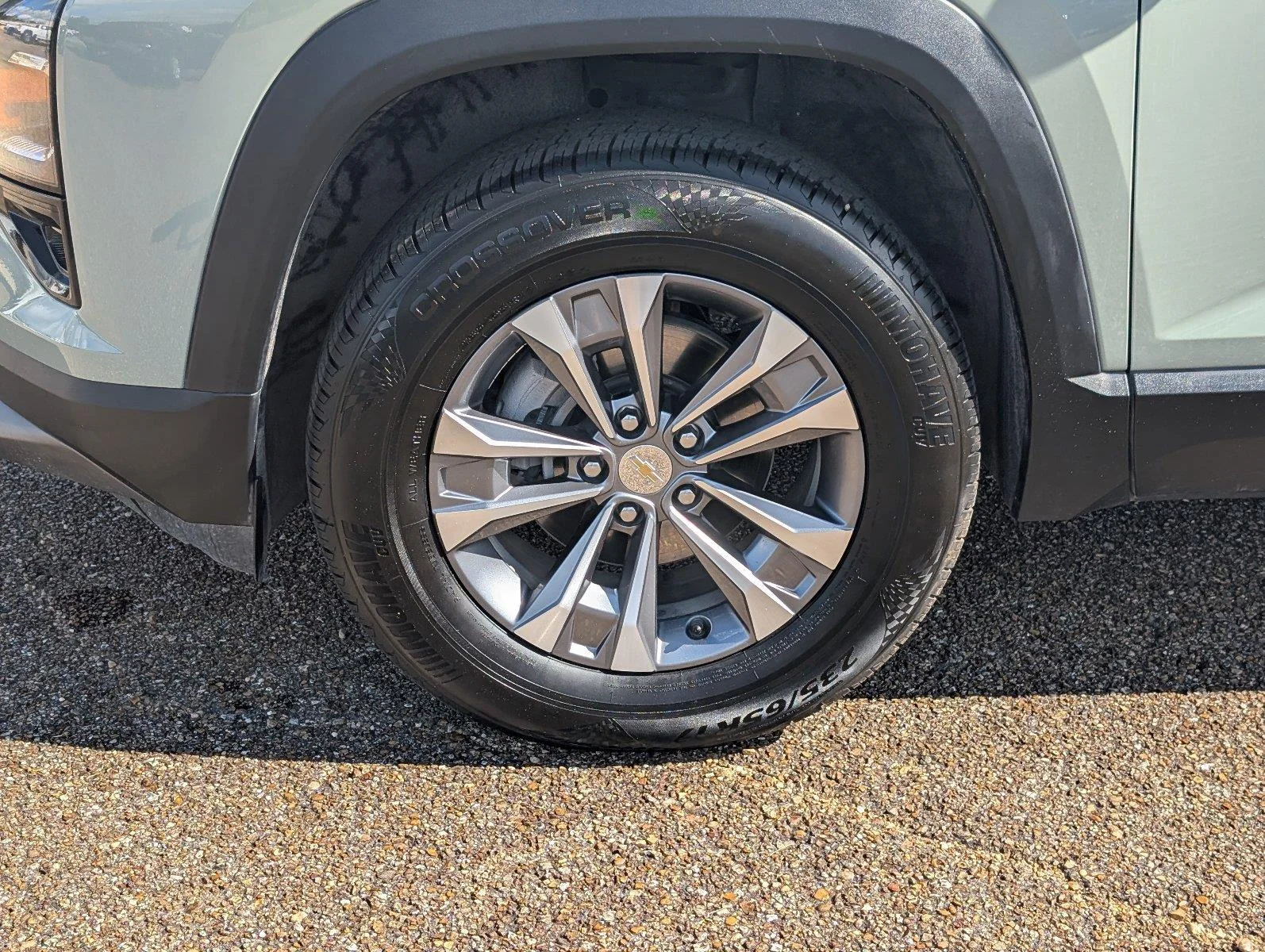 Used 2025 Cacti Green Chevrolet LT image 9