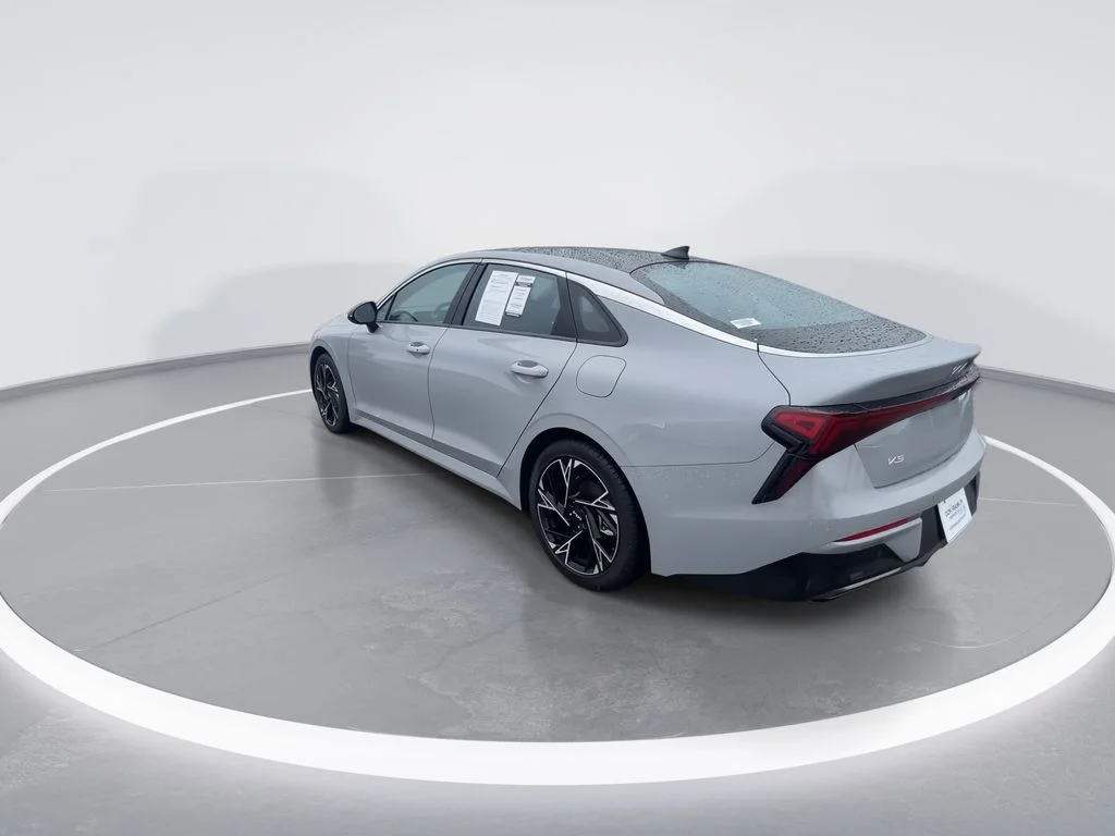 Used 2025 Gray Kia GT-Line image 6