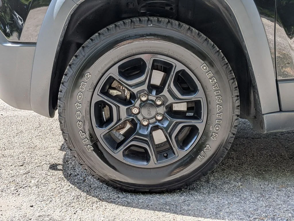 Used 2022 Black Jeep Trailhawk image 30