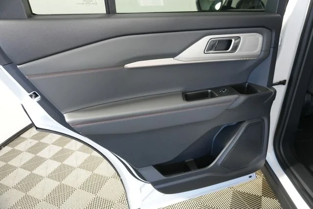 New 2026 Star White Metallic Tri-Coat Ford Active image 21