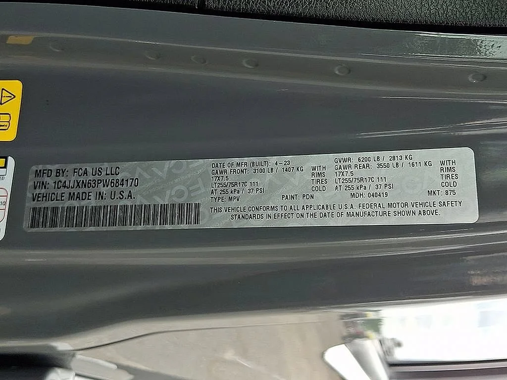 Used 2023 Gray Jeep 4x4 image 30