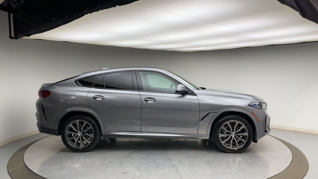 Used 2024 Gray Metallic BMW xDrive40i image 9