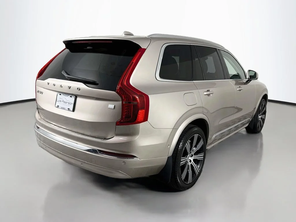 Certified Used 2024 Bright Dusk Metallic Volvo Ultimate image 9