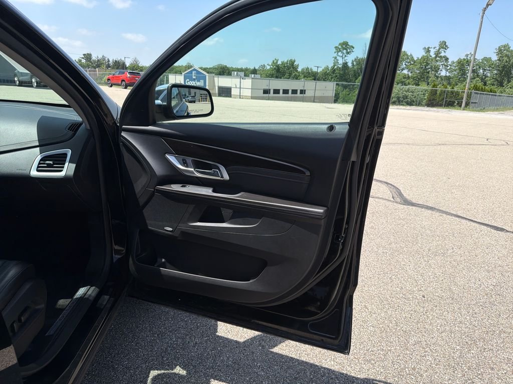Used 2016 Black GMC Denali image 21