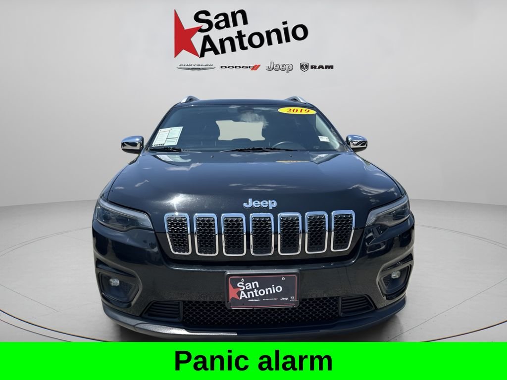 Used 2019 Black Jeep Latitude Plus image 4