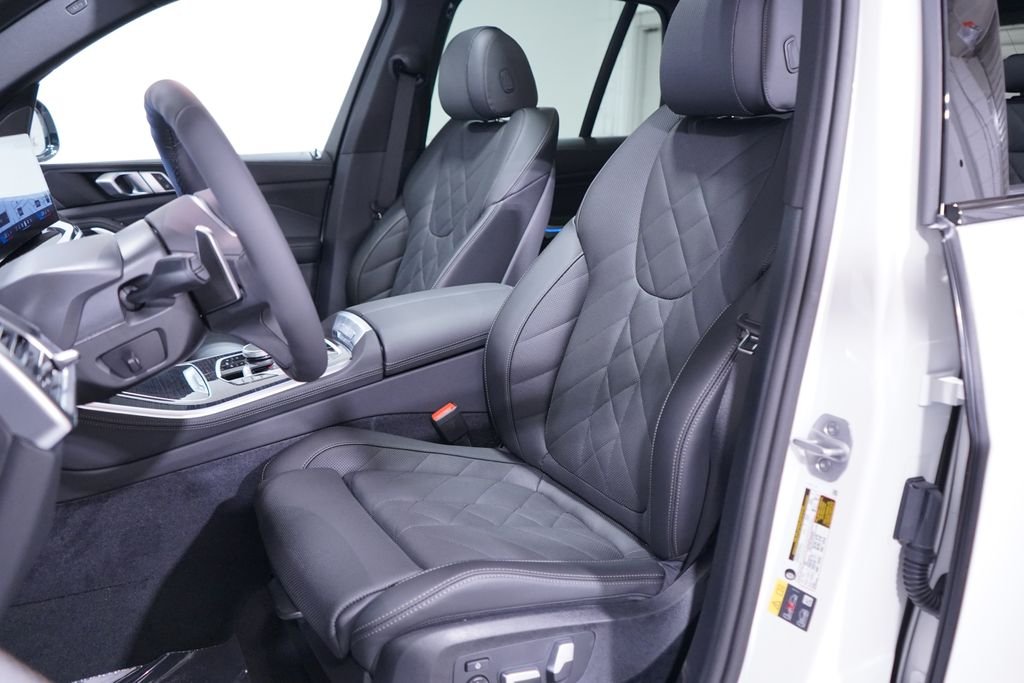 New 2026 Alpine White BMW xDrive50e image 7