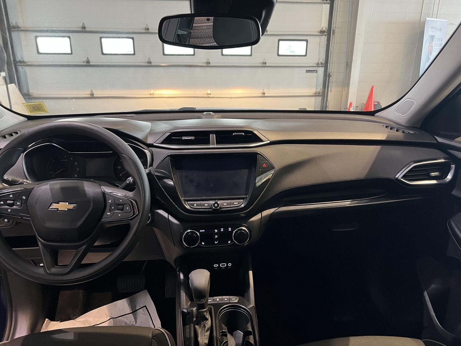Used 2022 Blue Glow Metallic Chevrolet LT image 17