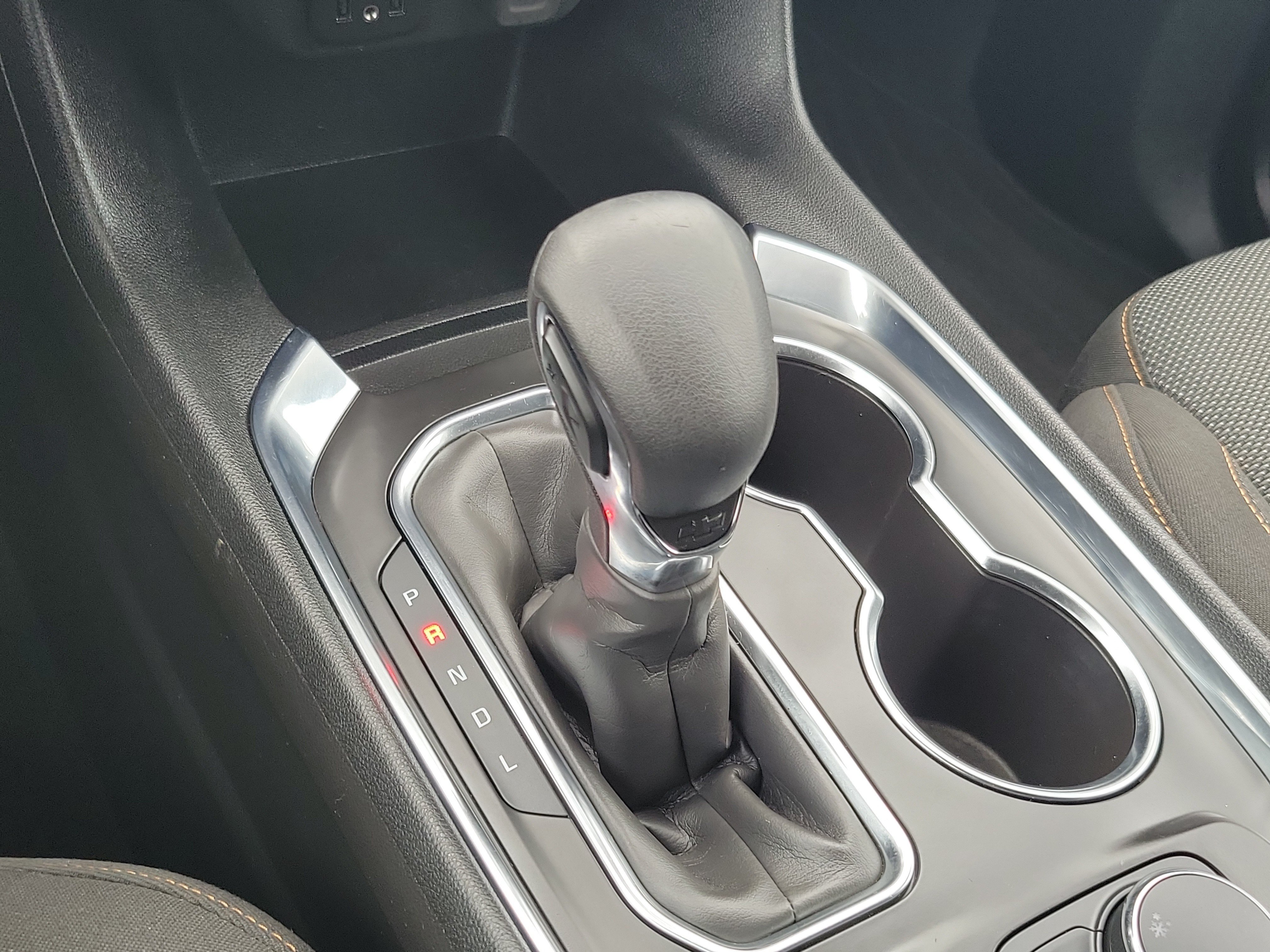 Used 2021 Graphite Metallic Chevrolet LT Cloth image 30