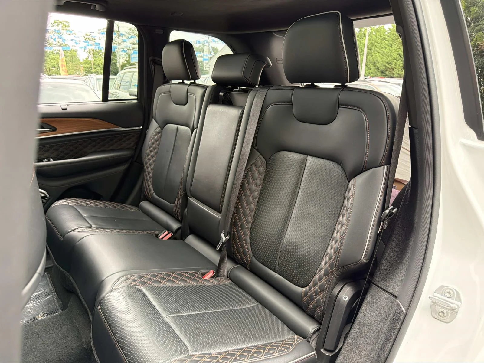 Used 2023 White Jeep Summit Reserve image 31