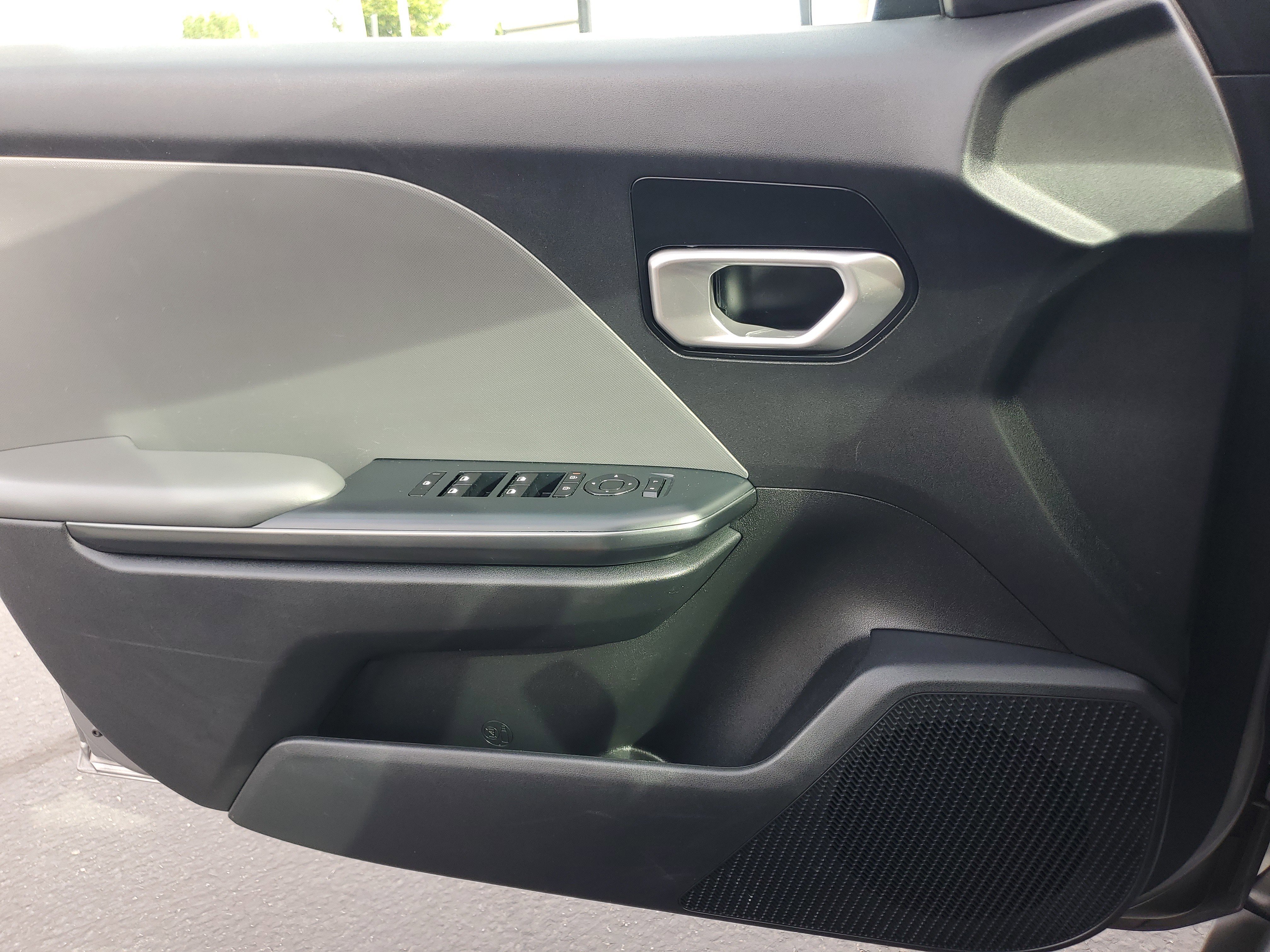 Used 2025 Gray Kia LXS image 23