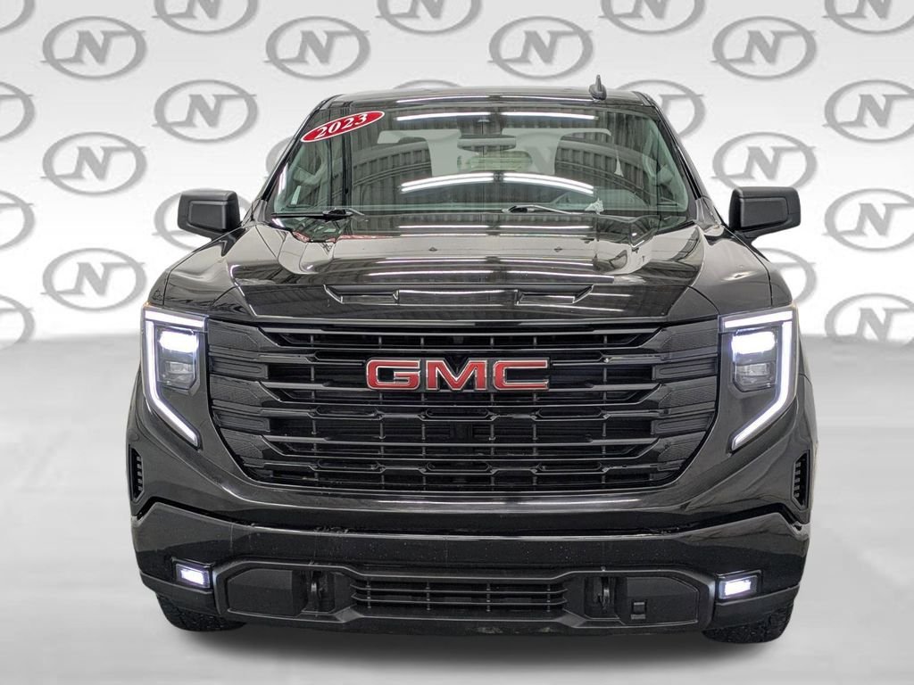 Used 2023 Black GMC Elevation image 17