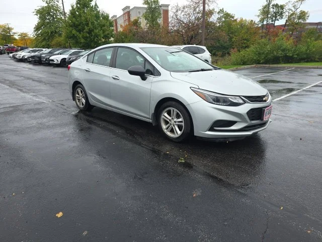 Used 2016 Chevrolet Cruze LT with VIN 1G1BE5SM7G7239241 for sale in Beachwood, OH