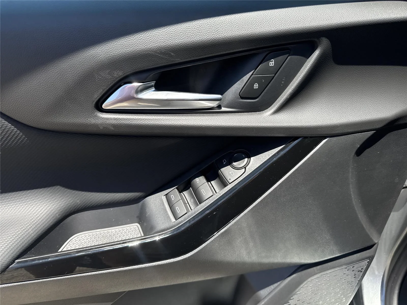 New 2026 Sterling Gray Metallic Chevrolet LT image 32
