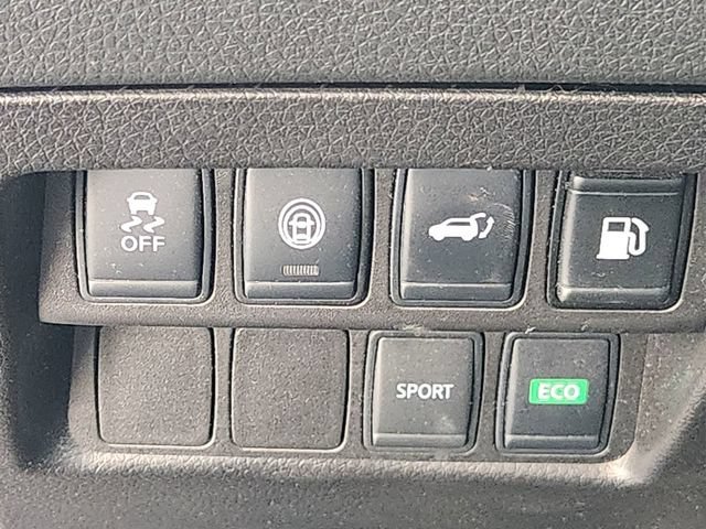 Used 2019 Gray Nissan SV image 20