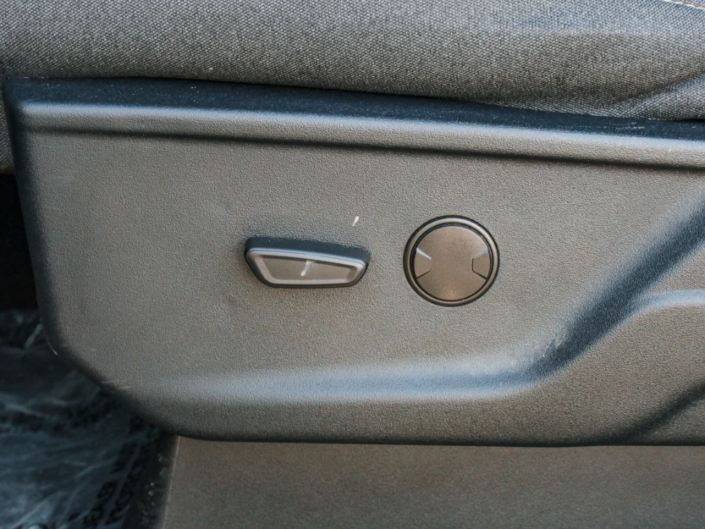 Used 2025 Black Ford XLT image 11
