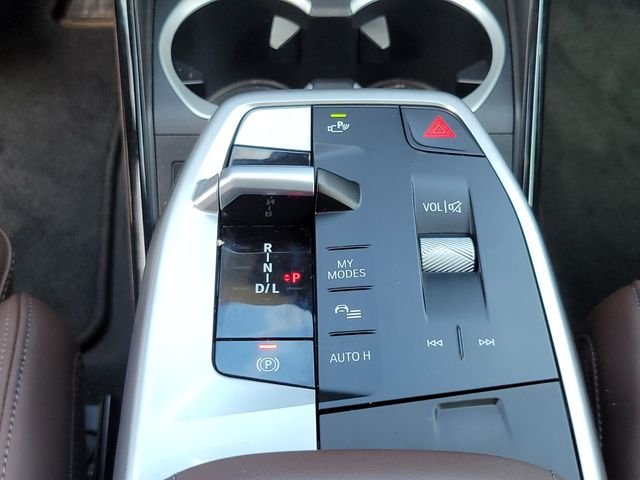 Used 2024 White BMW xDrive28i image 25