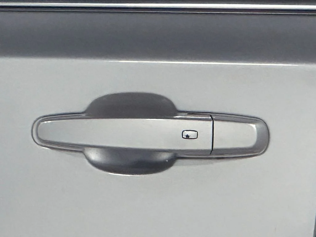 Used 2022 Silver Chevrolet LT image 17