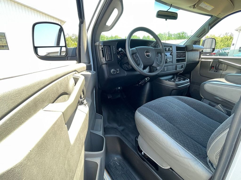 Used 2019 White GMC Work Van image 22