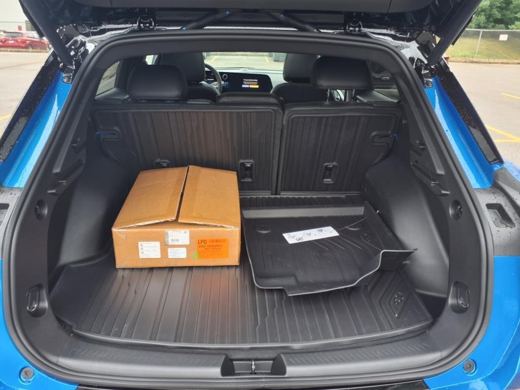 2025 Chevrolet Equinox EV RS - Photo 9