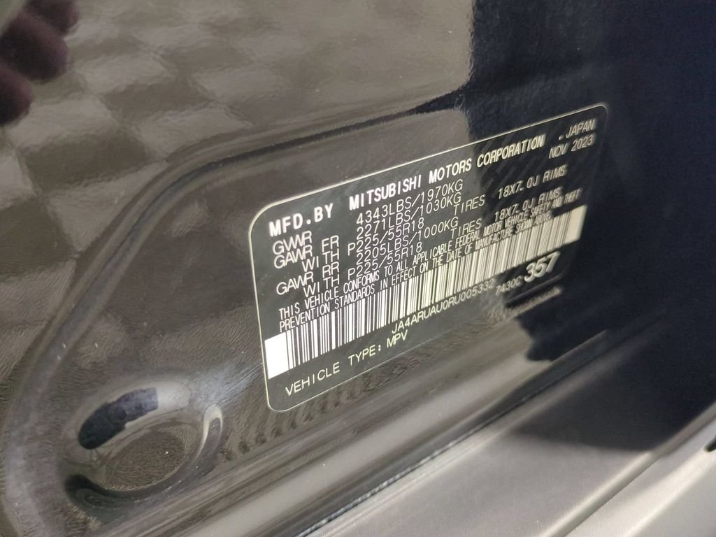 Used 2024  Mitsubishi 2.0 ES image 38