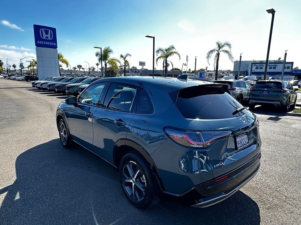 Used 2024  Honda EX-L image 7