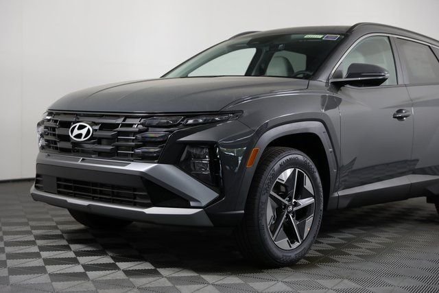 Used 2026 Gray Hyundai SEL Premium image 25