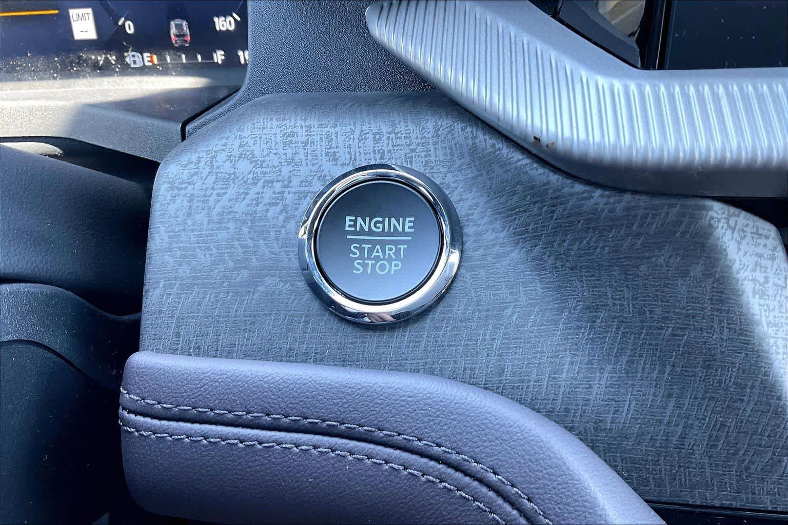 New 2026 Carbonized Gray Metallic Ford Platinum™ image 19