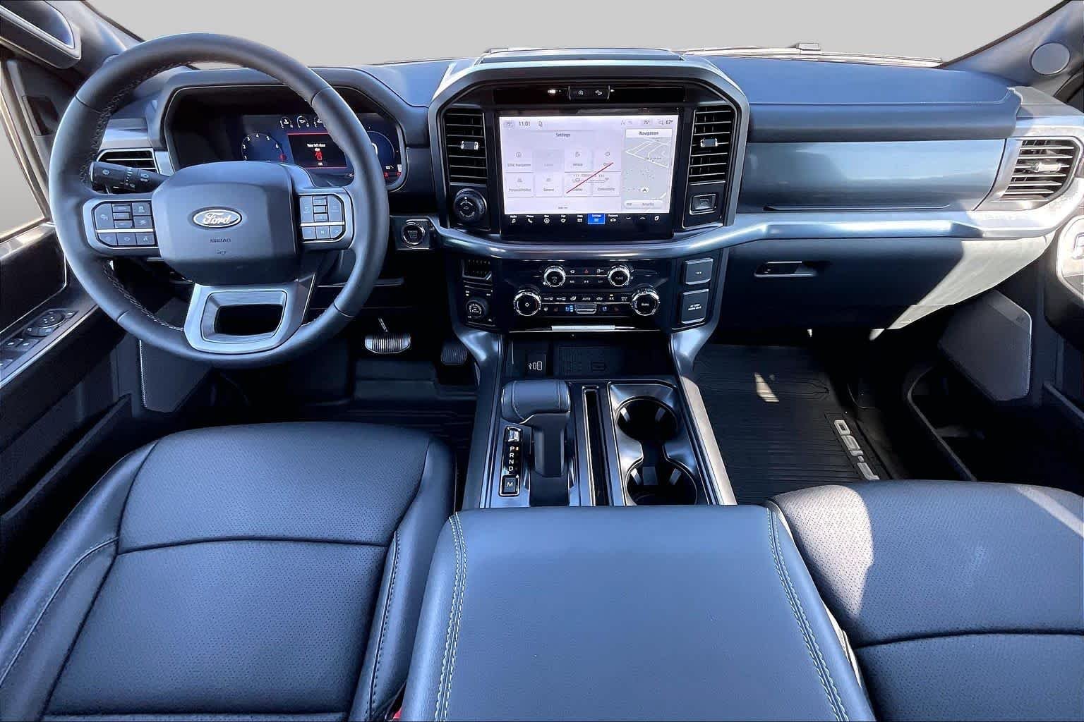 New 2026 Oxford White Ford LARIAT image 5