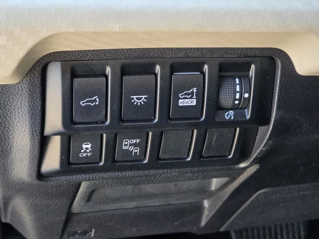 Used 2020 Silver Subaru Premium image 22