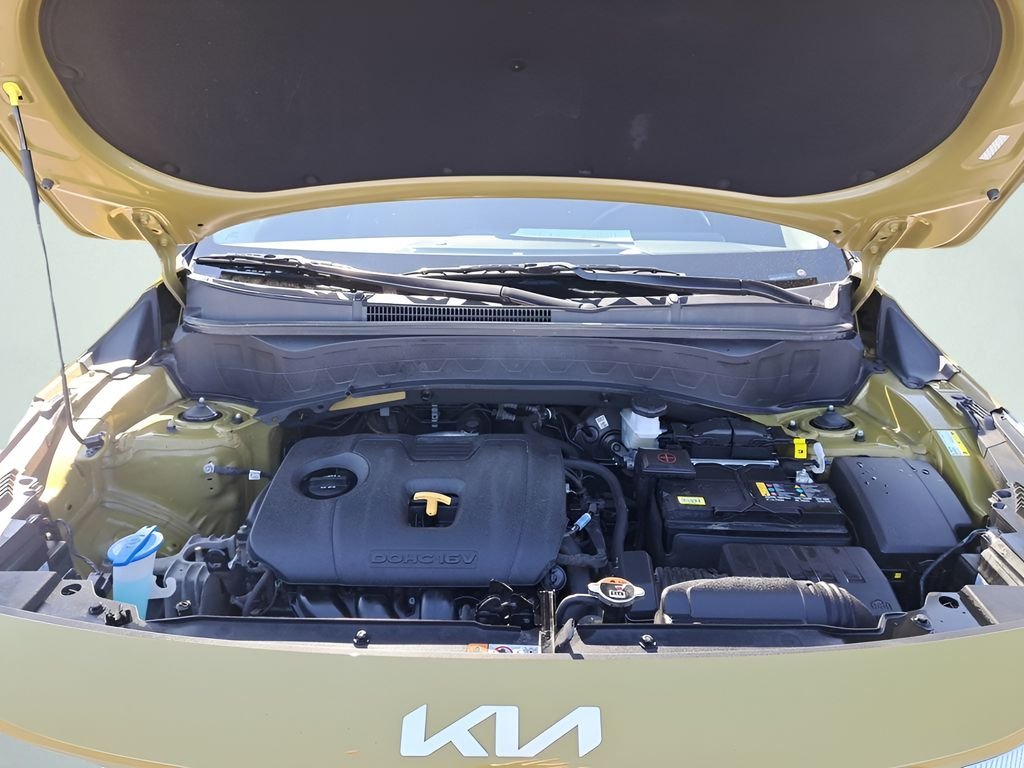 Used 2024 Green Kia S image 28
