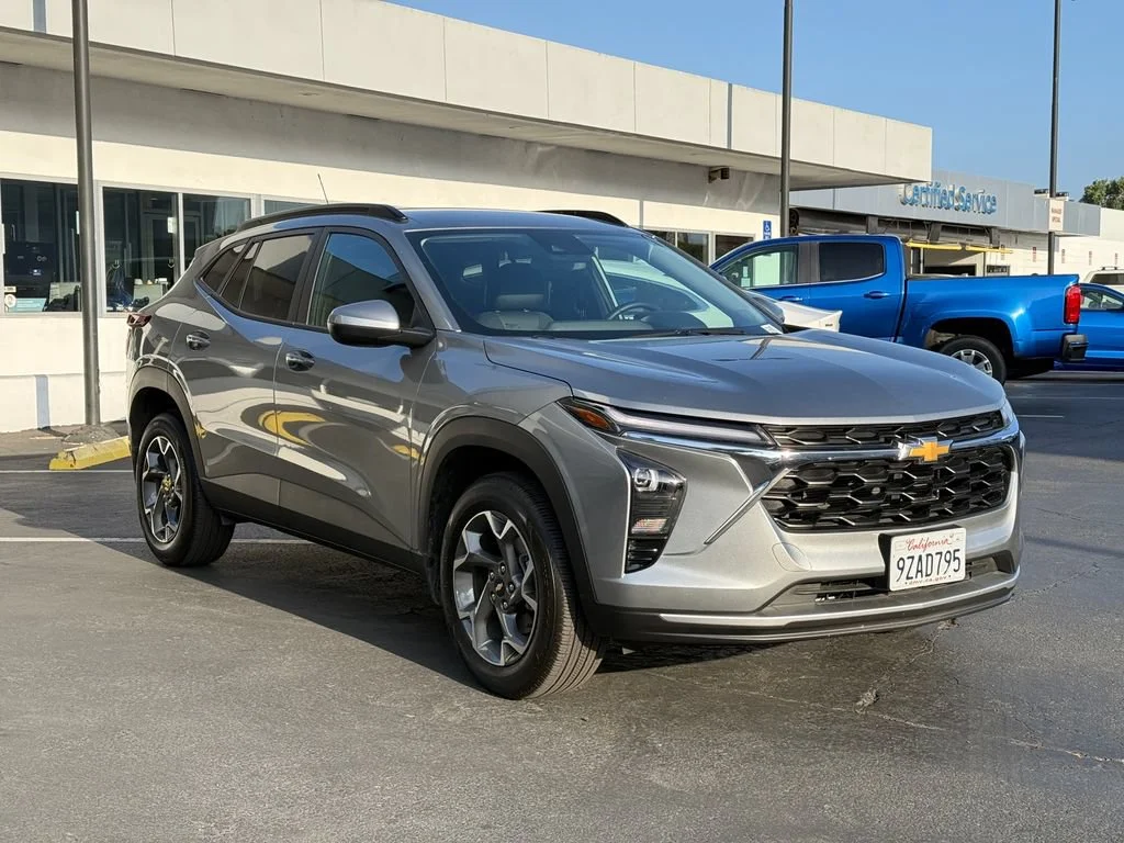 Used 2026 Sterling Gray Metallic Chevrolet LT image 5