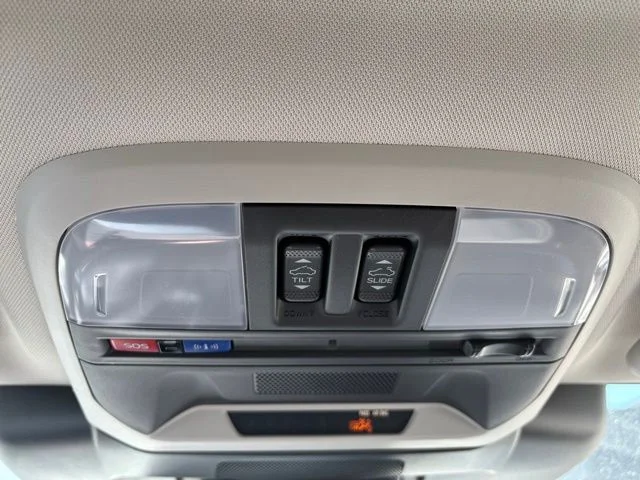 New 2026 CRYSTAL WHITE PEARL Subaru Premium image 14