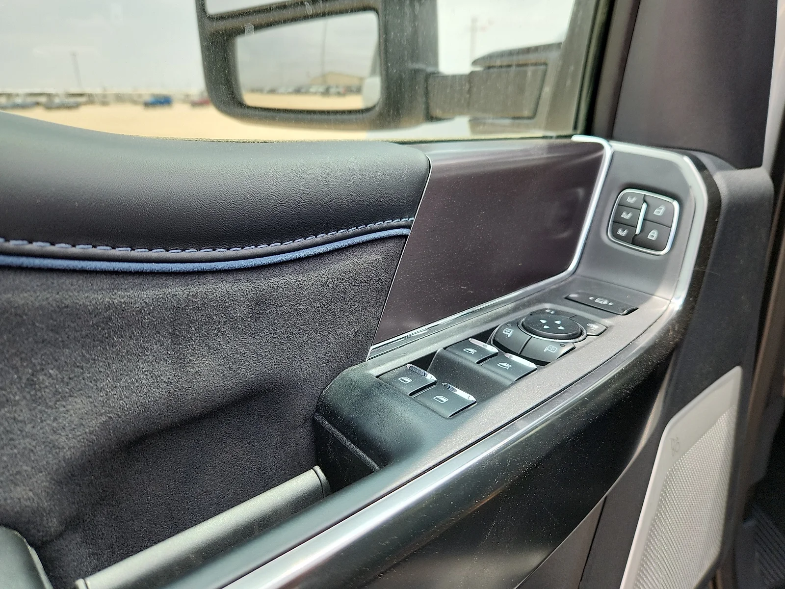 New 2026 Avalanche Ford F-250® Platinum® image 15