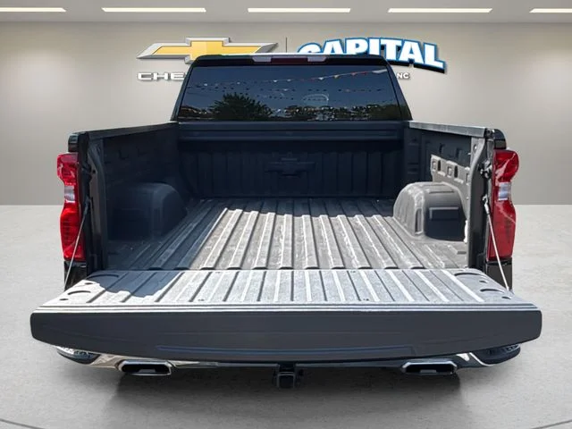 Used 2025 Black Chevrolet LT image 27