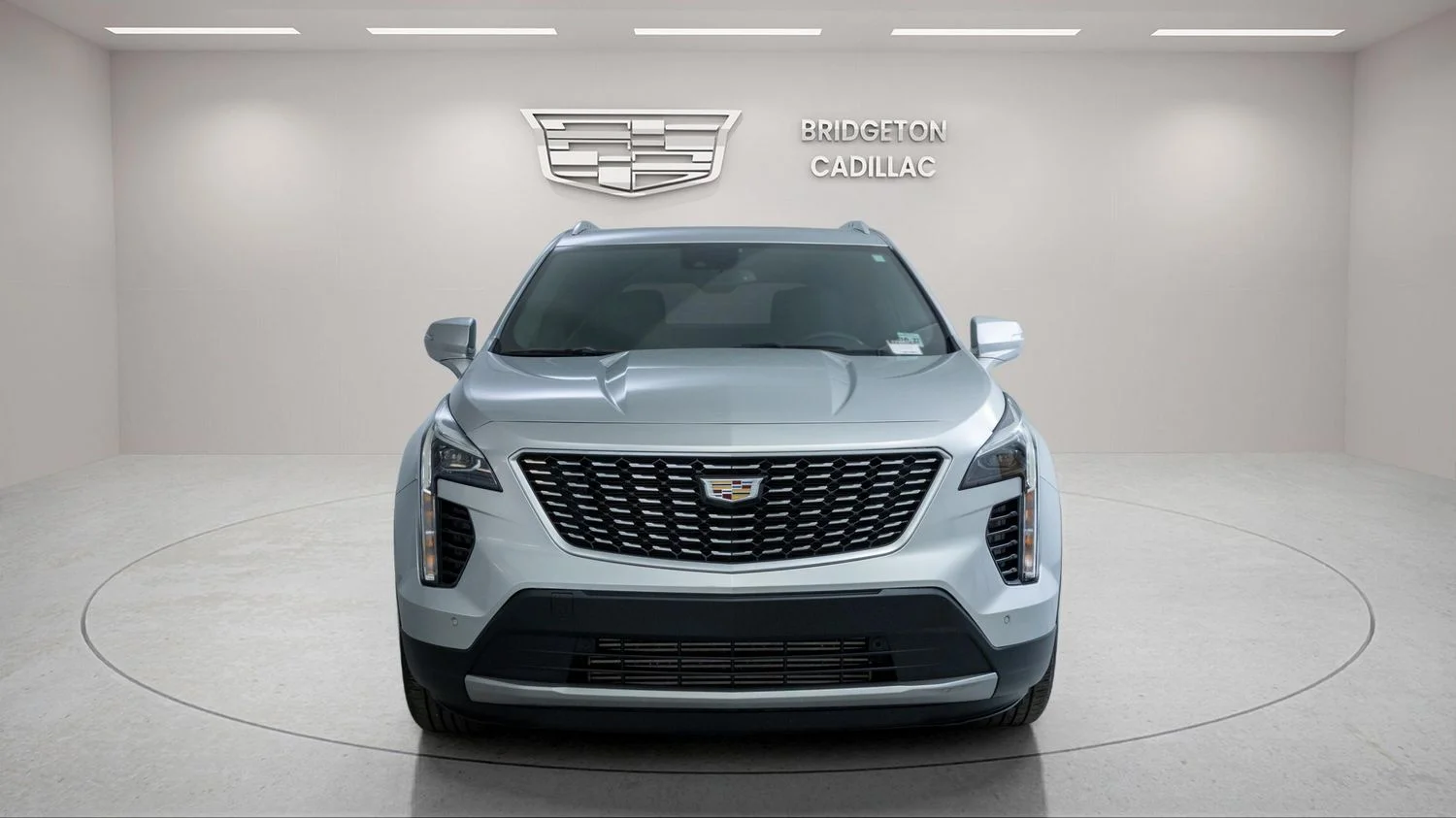 Used 2022 Silver Cadillac Premium Luxury image 2
