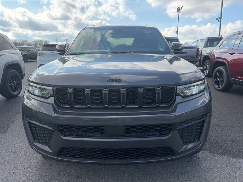 2026 Jeep Grand Cherokee Laredo - Photo 10