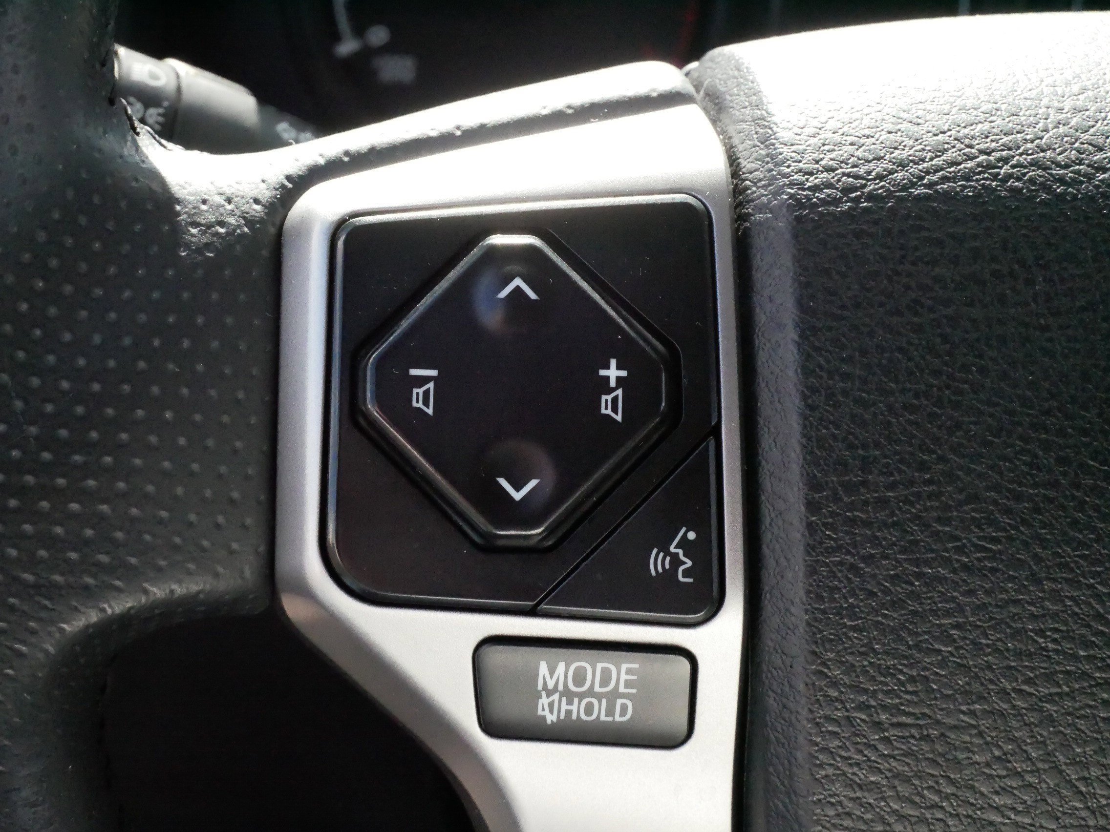 Used 2023 Midnight Black Metallic Toyota SR5 image 26