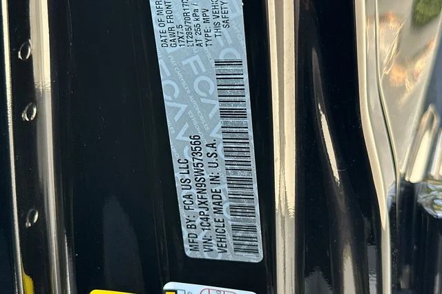 Used 2025 Black Jeep Rubicon image 27