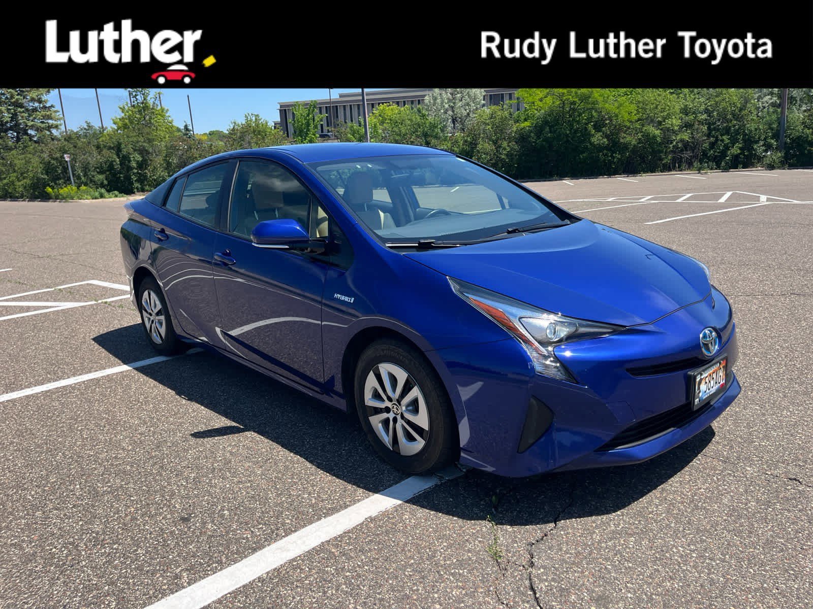 2016 Toyota Prius Three's photo