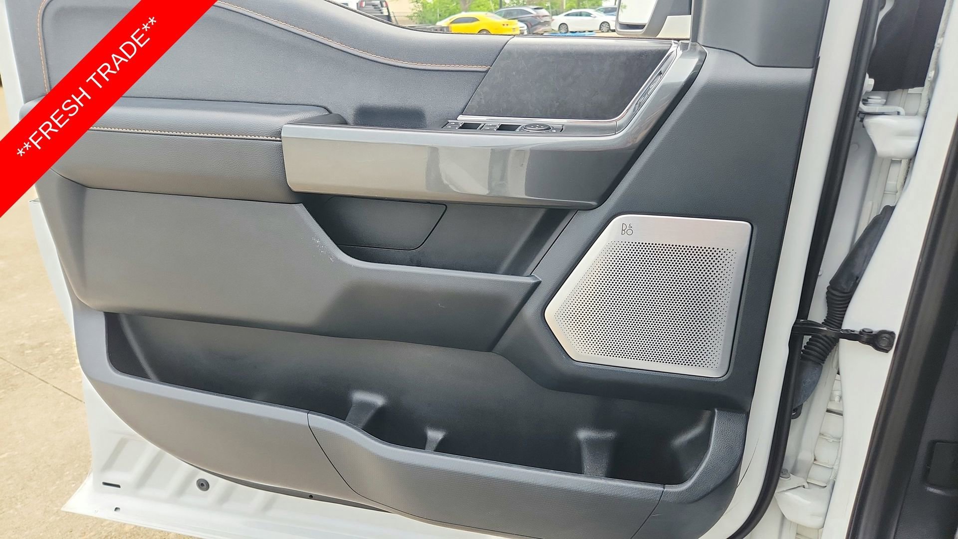 Used 2022 White Ford Tremor image 25
