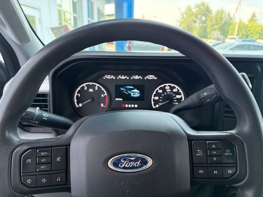 Used 2025  Ford XLT image 11