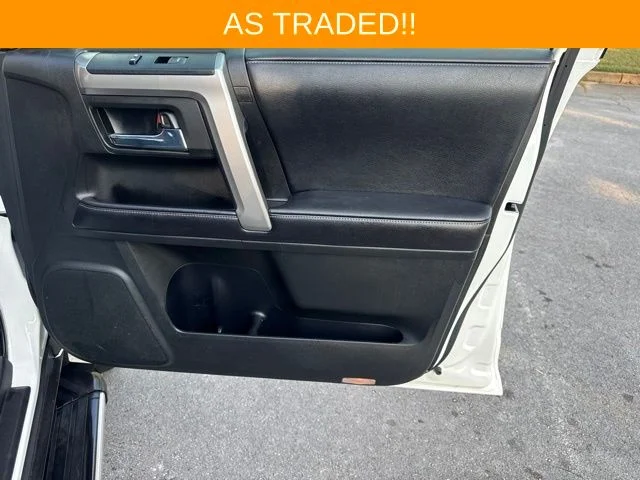 Used 2016 White Toyota SR5 image 9