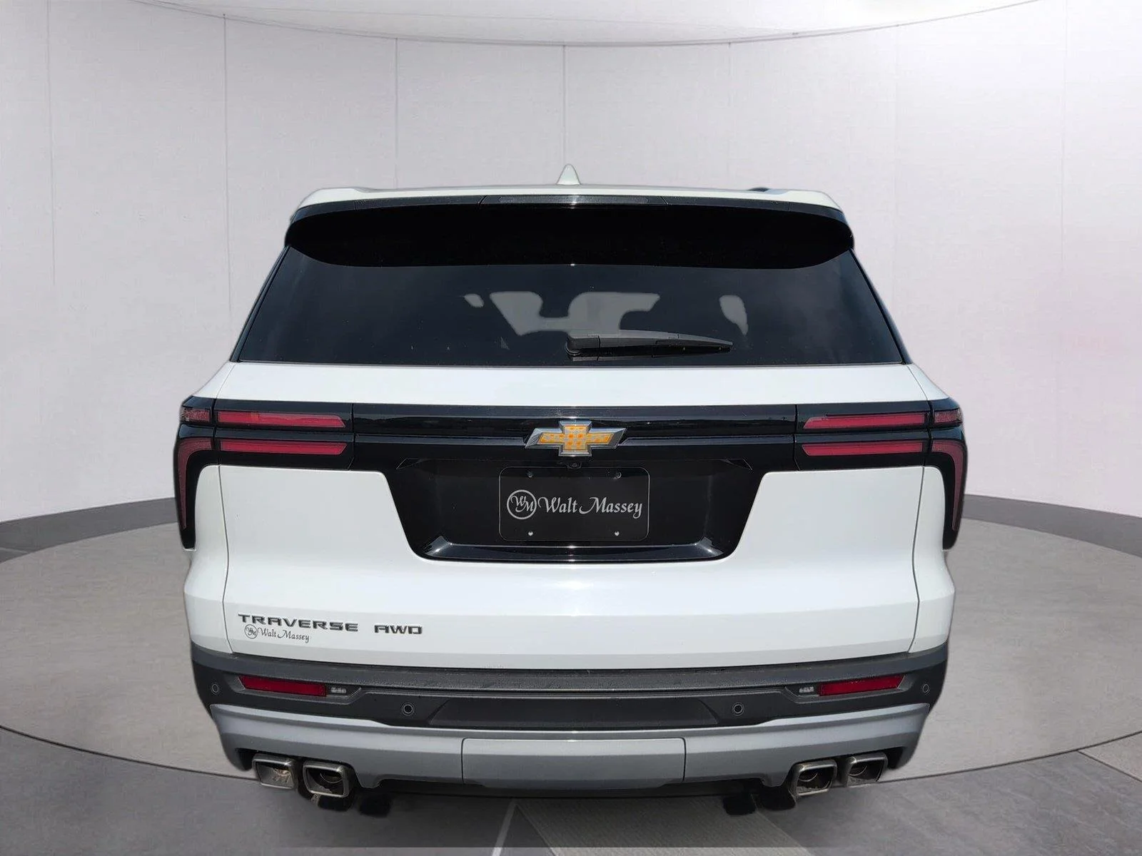 Used 2025 Summit White Chevrolet LT image 6