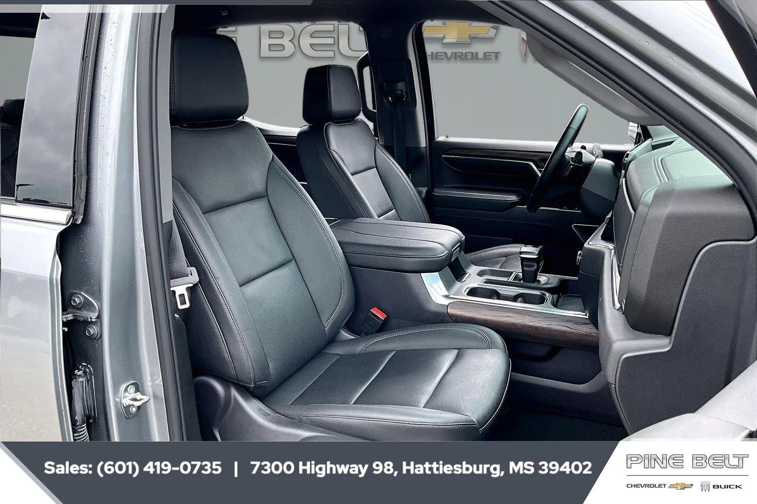 Used 2024 Sterling Metallic GMC SLT image 7
