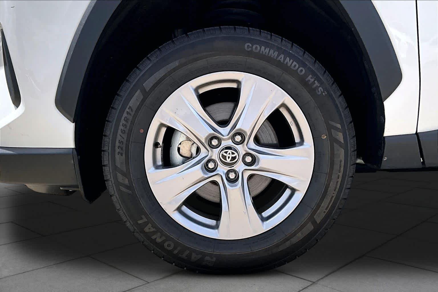 Used 2024 Ice Cap Toyota XLE image 10