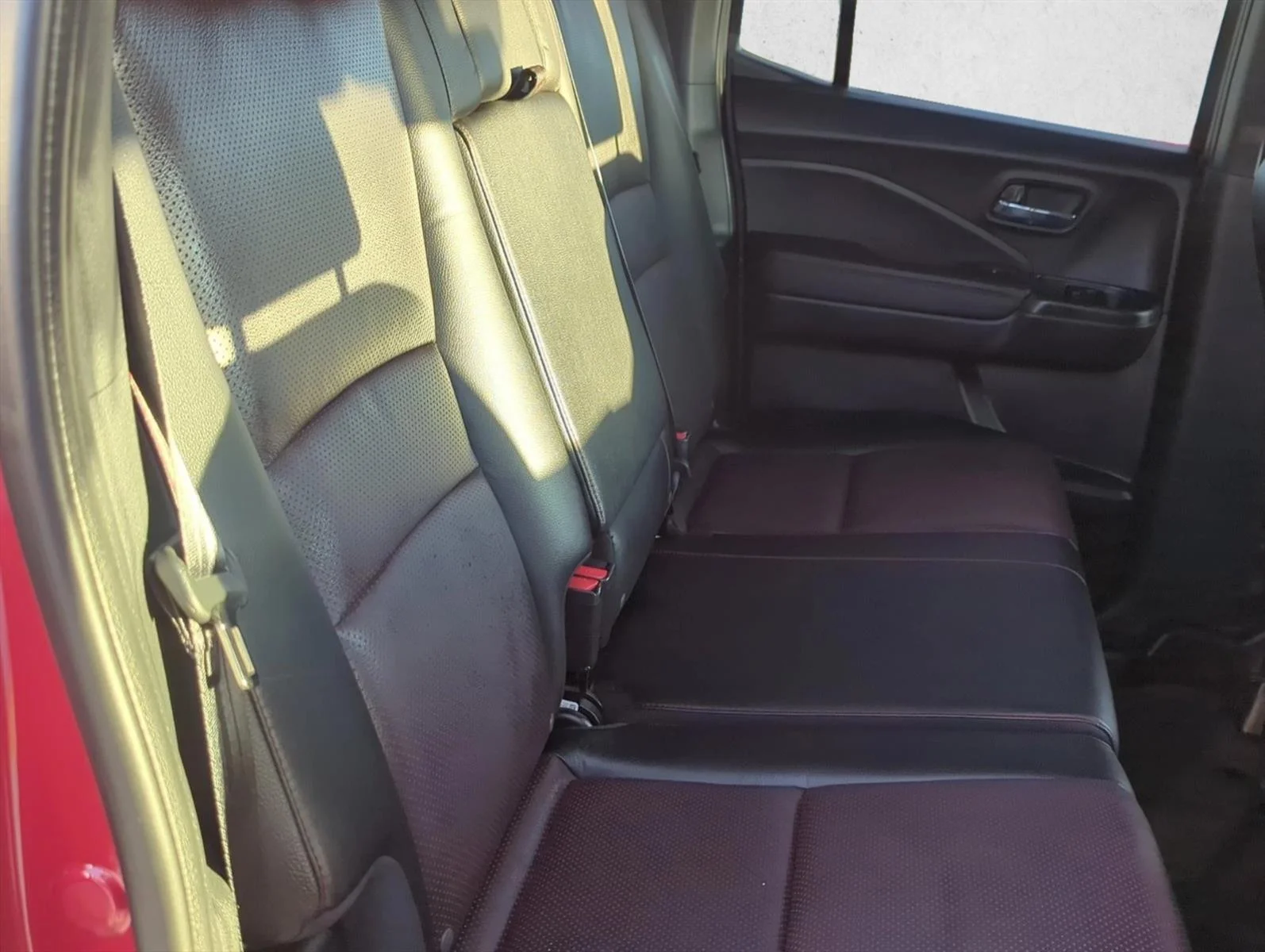 Used 2025 Radiant Red Metallic Ii Honda Black Edition image 22
